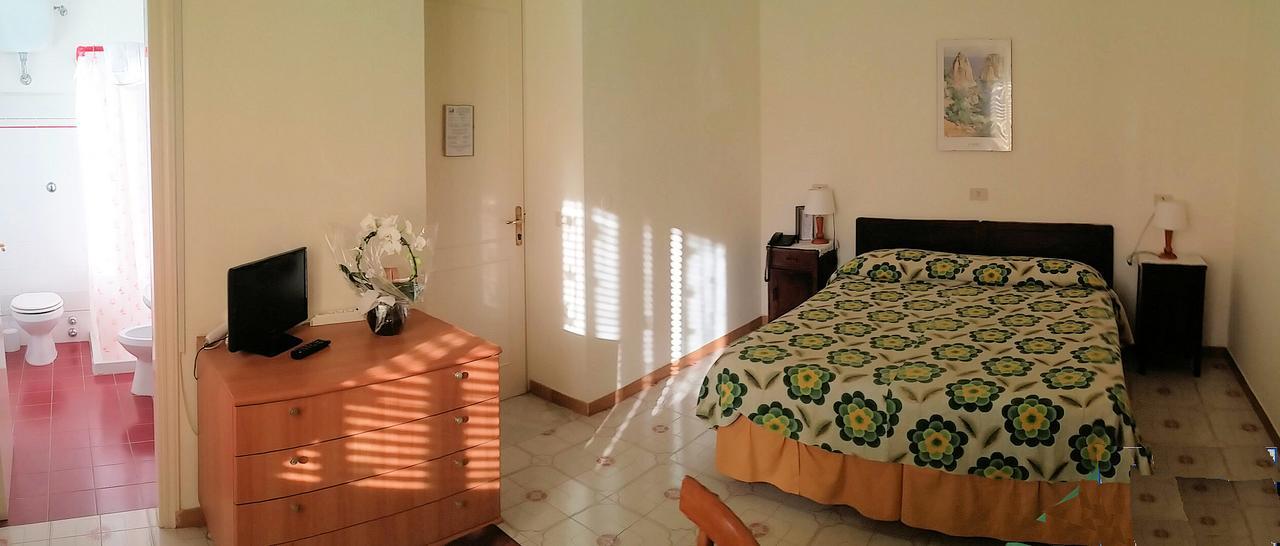 Albergo Italia - Vintage Hotel Capri Extérieur photo